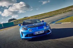 Alpine A110 R - Foto in strada e pista - 12