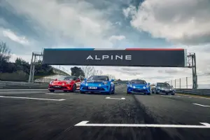 Alpine A110 R - Foto in strada e pista - 10