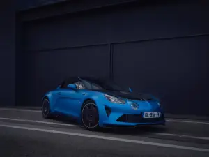 Alpine A110 R - Foto in strada e pista - 2