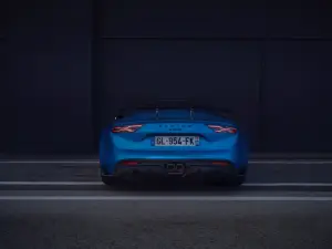 Alpine A110 R - Foto in strada e pista - 3