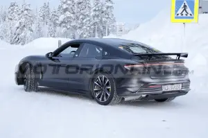 Porsche Taycan GT - Foto Spia 24-01-2023