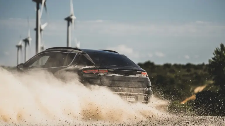 Porsche Macan EV prototipi - 10