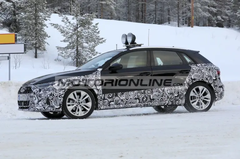 Audi A3 - Foto spia 31-1-2023 - 6