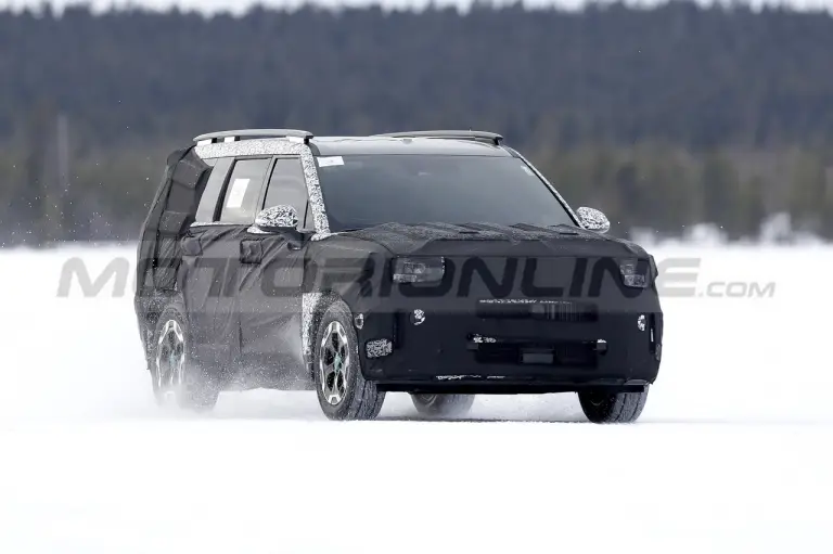 Hyundai Santa Fe 2024 - Foto Spia 31-01-2023 - 4
