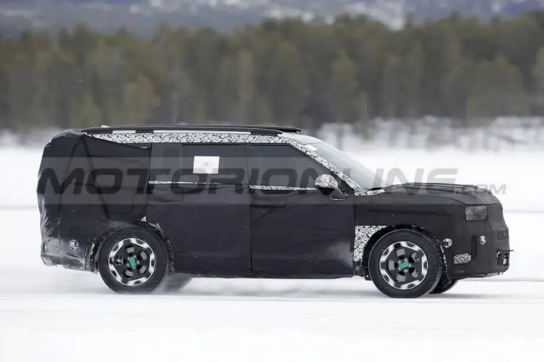 Hyundai Santa Fe 2024 - Foto Spia 31-01-2023 - 14