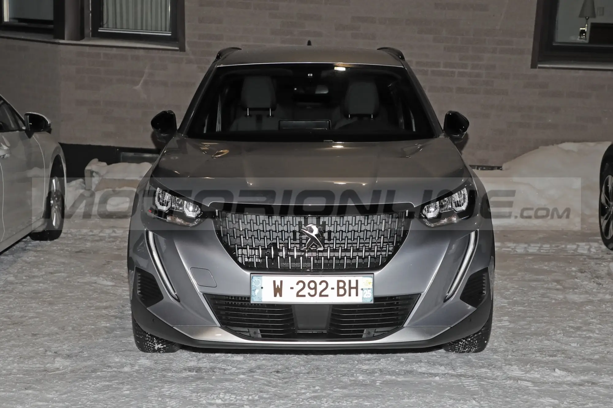 Peugeot 2008 2024 - Foto Spia 31-01-2023 - 4