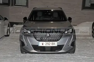 Peugeot 2008 2024 - Foto Spia 31-01-2023 - 4