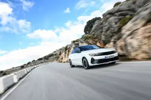 Opel Astra e Grandland GSe 2023 - Prova su strada - 19