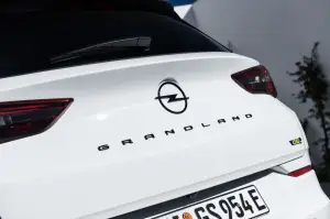 Opel Astra e Grandland GSe 2023 - Prova su strada