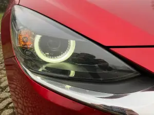 Mazda2 2023 - Come va