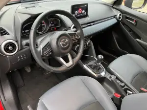 Mazda2 2023 - Come va