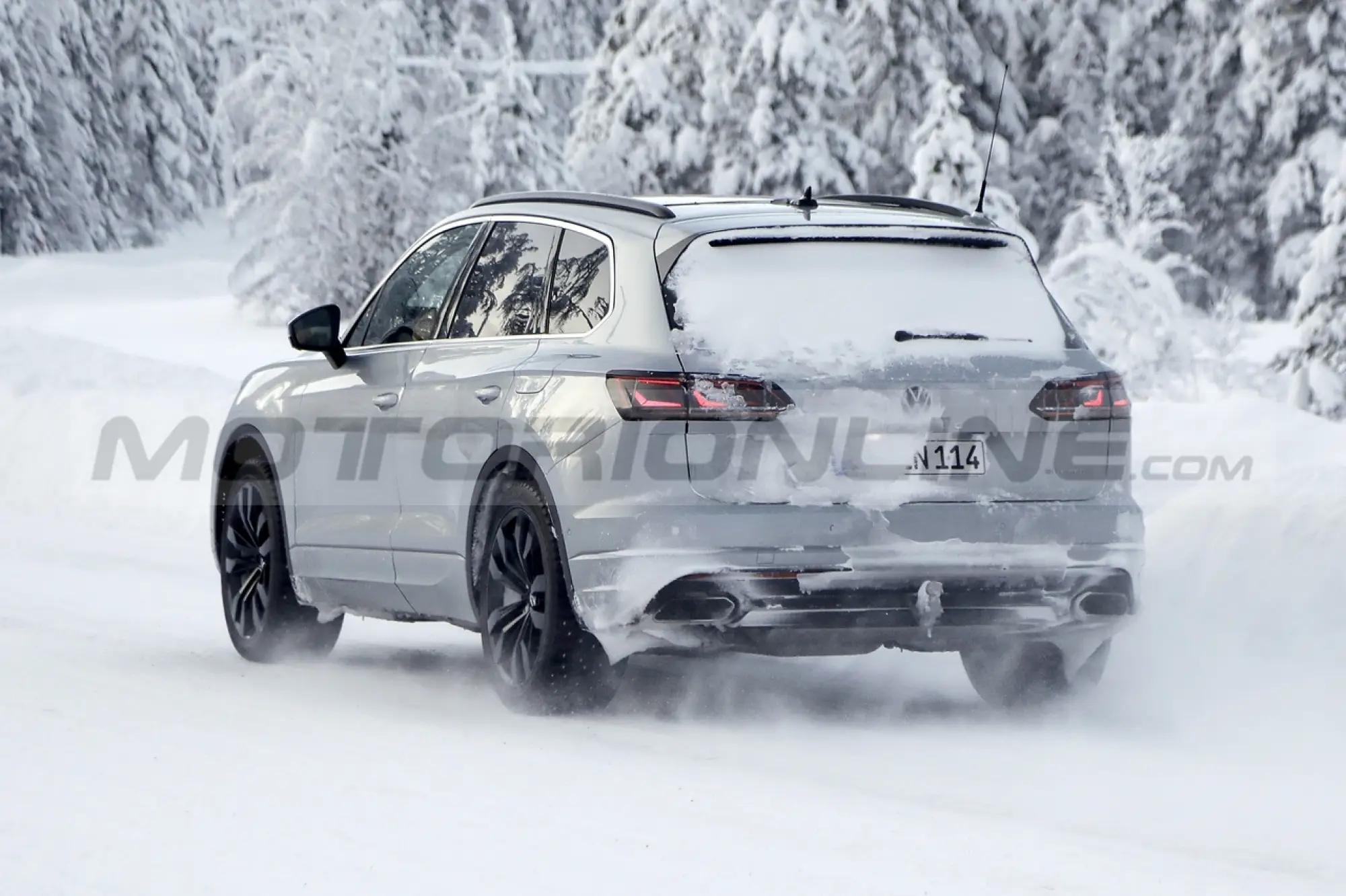 Volkswagen Touareg 2024 - Foto Spia 04-02-2023 - 11