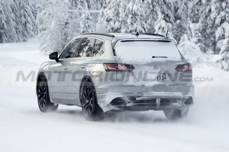 Volkswagen Touareg 2024 - Foto Spia 04-02-2023 - 11