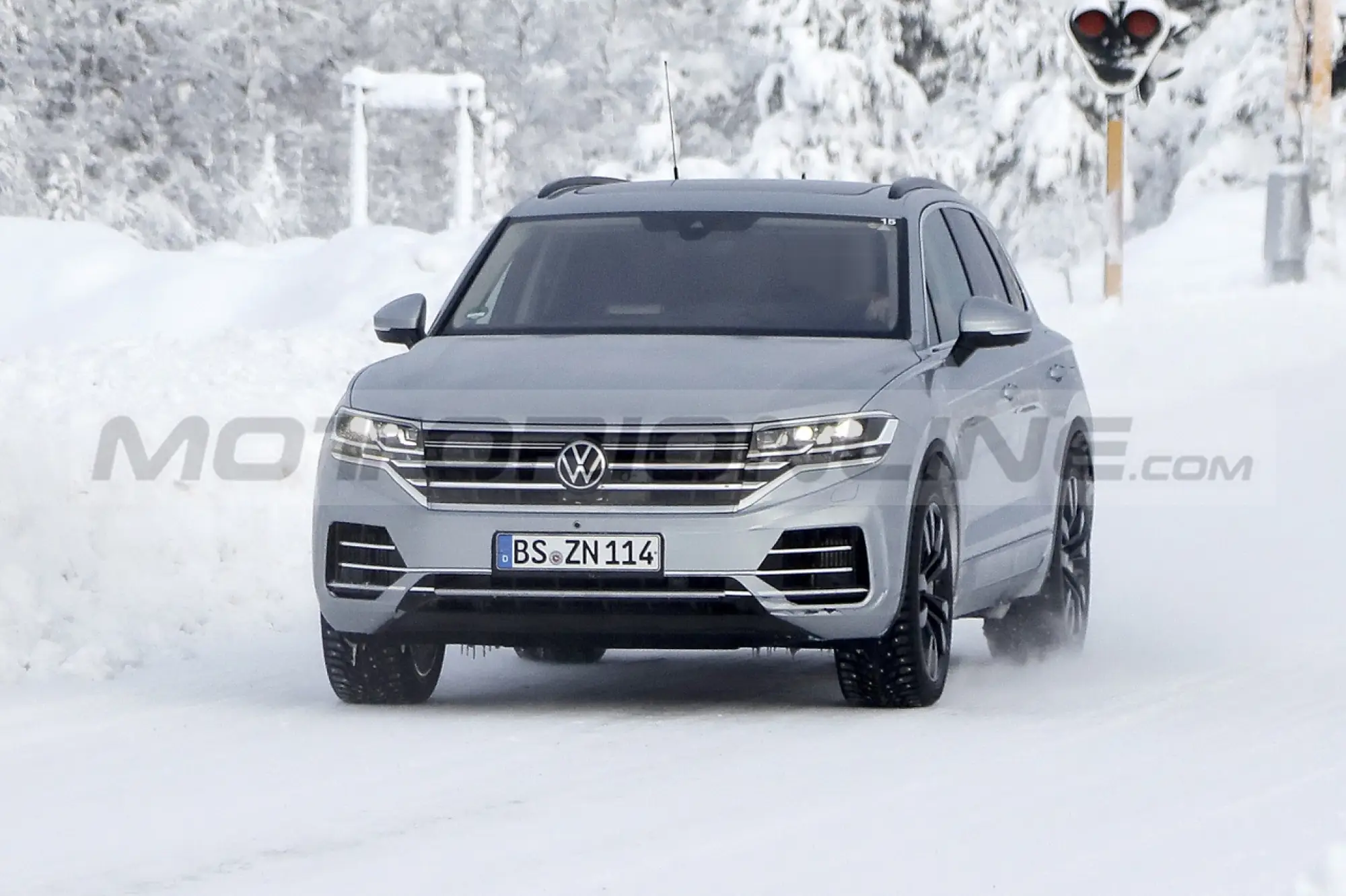 Volkswagen Touareg 2024 - Foto Spia 04-02-2023 - 5