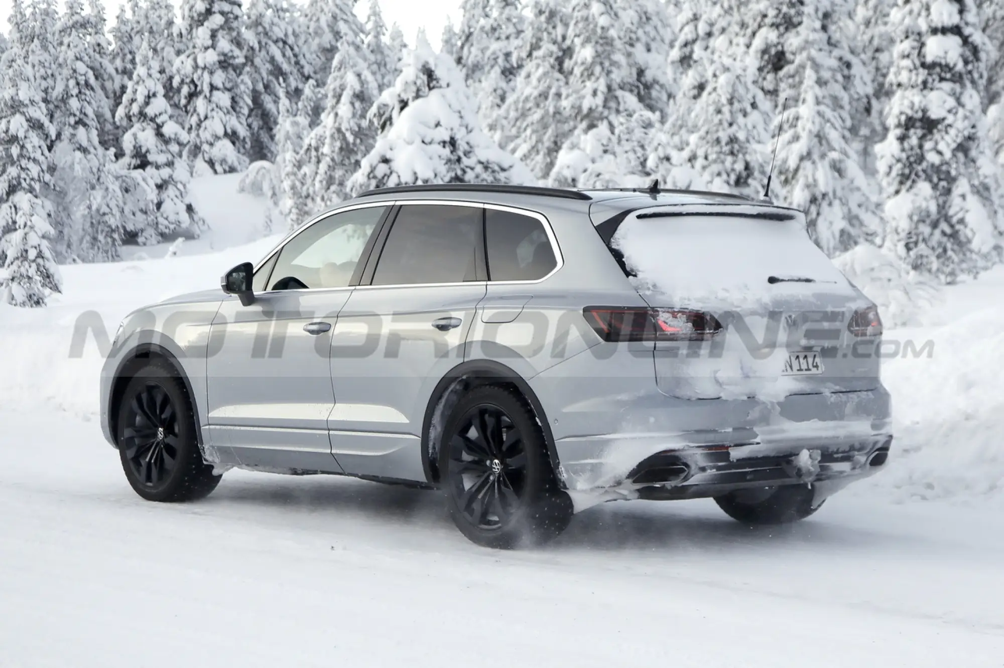 Volkswagen Touareg 2024 - Foto Spia 04-02-2023 - 6