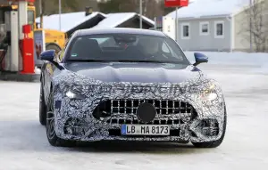 Mercedes-AMG GT 2024 - Foto spia 07-02-2023