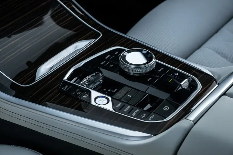 BMW X5 e X6 2024 - 77