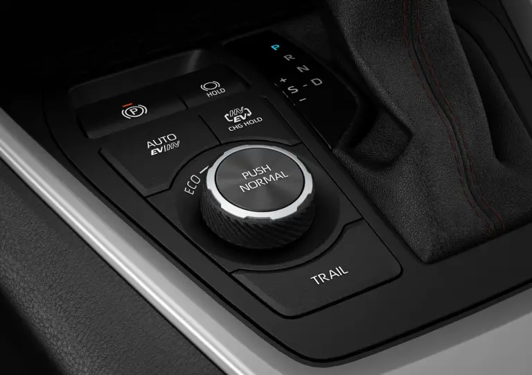 Suzuki Across Plug-in 2023 - 16