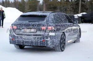 BMW i5 Touring 2025 - Foto Spia 08-02-2023 - 10