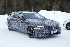BMW i5 Touring 2025 - Foto Spia 08-02-2023 - 3
