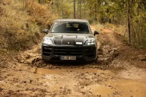 Porsche Cayenne 2023 - Test di collaudo