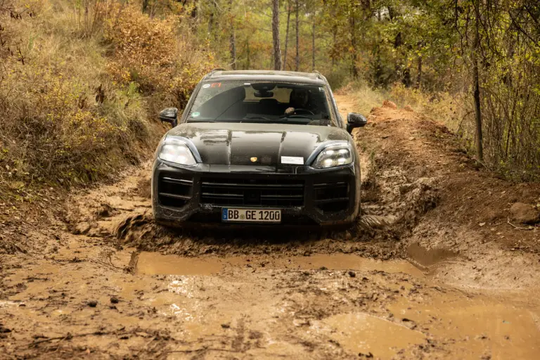 Porsche Cayenne 2023 - Test di collaudo - 7