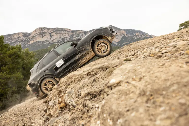 Porsche Cayenne 2023 - Test di collaudo - 4