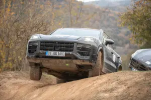 Porsche Cayenne 2023 - Test di collaudo