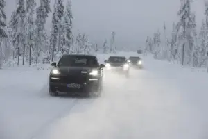 Porsche Cayenne 2023 - Test di collaudo