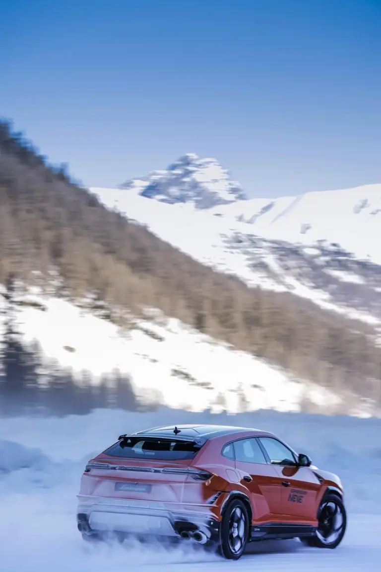 Lamborghini Esperienza Neve 2023 - 22