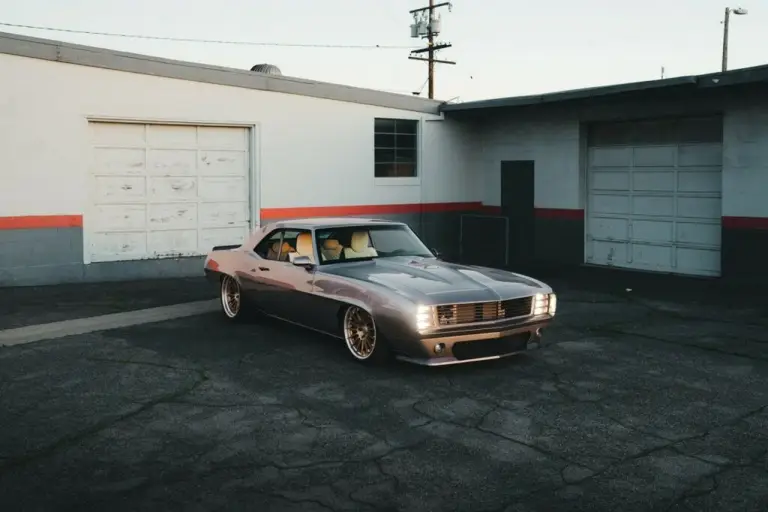 Chevrolet Camaro Felix restomod - 19