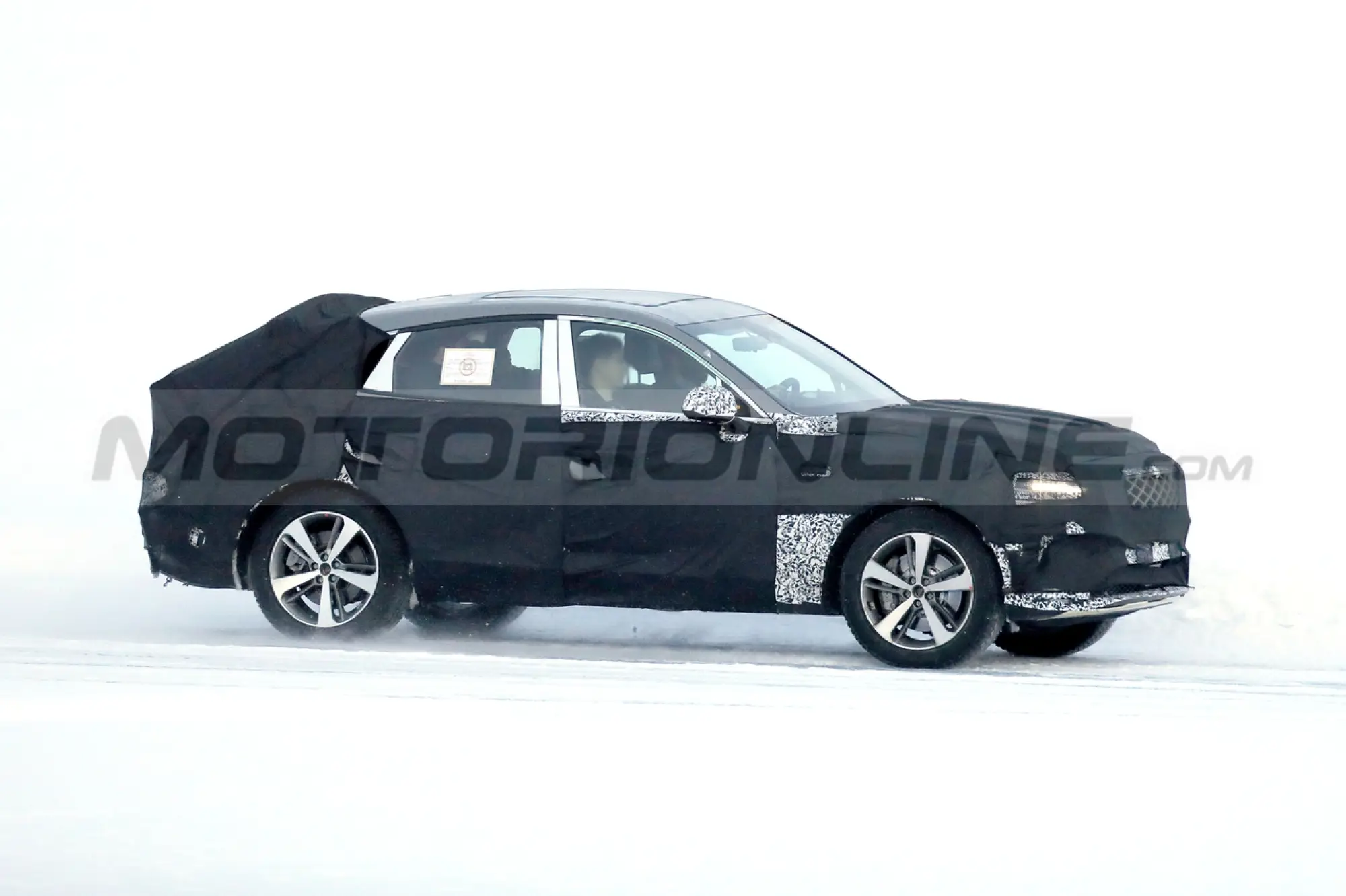 Genesis GV80 Coupe - Foto Spia 10-02-2023 - 4