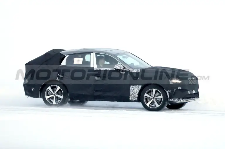 Genesis GV80 Coupe - Foto Spia 10-02-2023 - 4