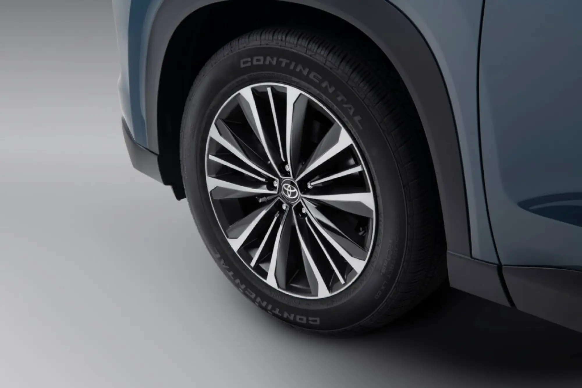 Toyota Grand Highlander - 18