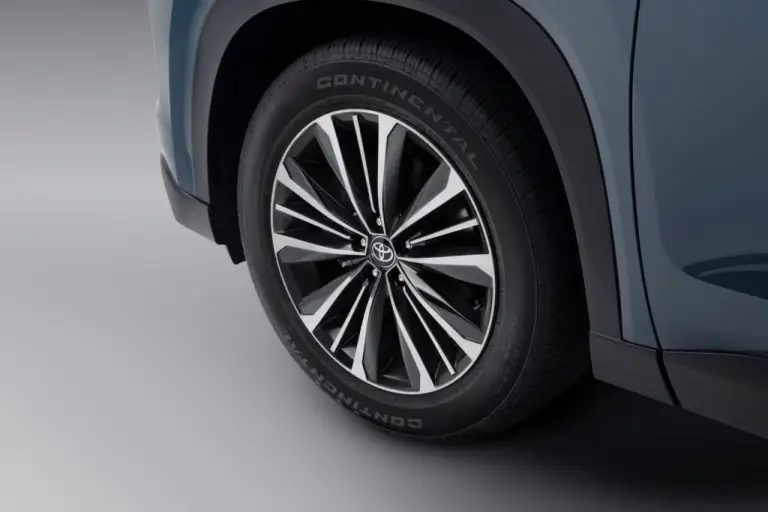 Toyota Grand Highlander - 18
