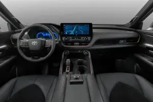 Toyota Grand Highlander - 15