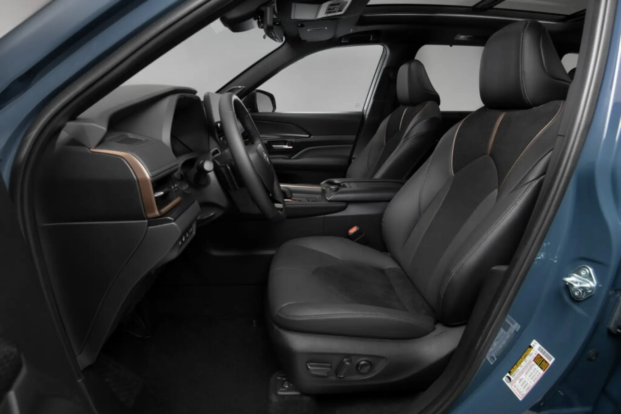 Toyota Grand Highlander - 13