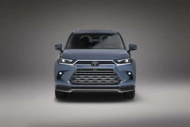 Toyota Grand Highlander - 21