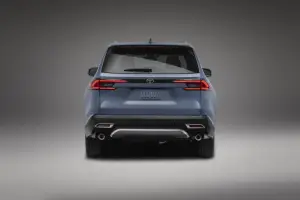 Toyota Grand Highlander - 11