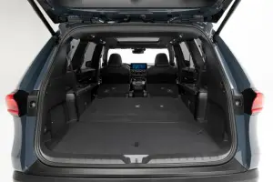 Toyota Grand Highlander - 4