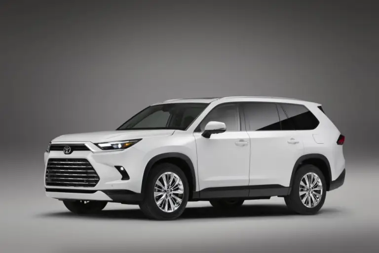 Toyota Grand Highlander - 3