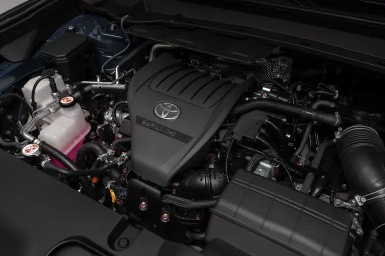 Toyota Grand Highlander - 27