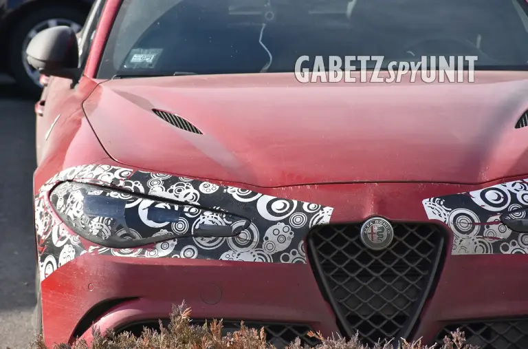 Alfa Romeo Giulia Quadrifoglio 2024 foto spia - 2