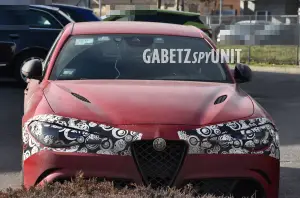 Alfa Romeo Giulia Quadrifoglio 2024 foto spia