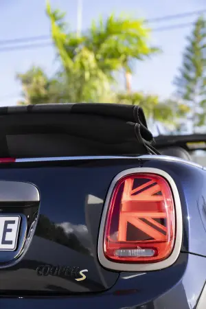 Mini Cooper SE Cabrio - 172