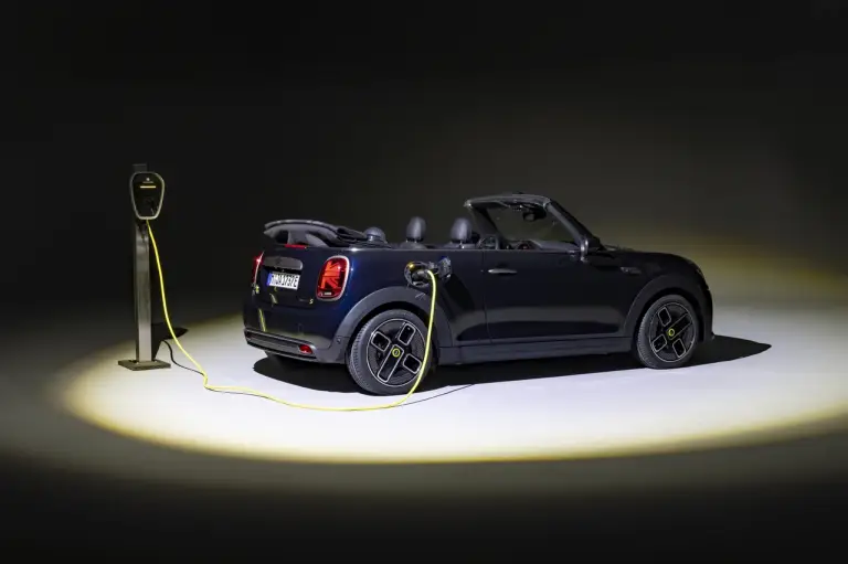 Mini Cooper SE Cabrio - 14