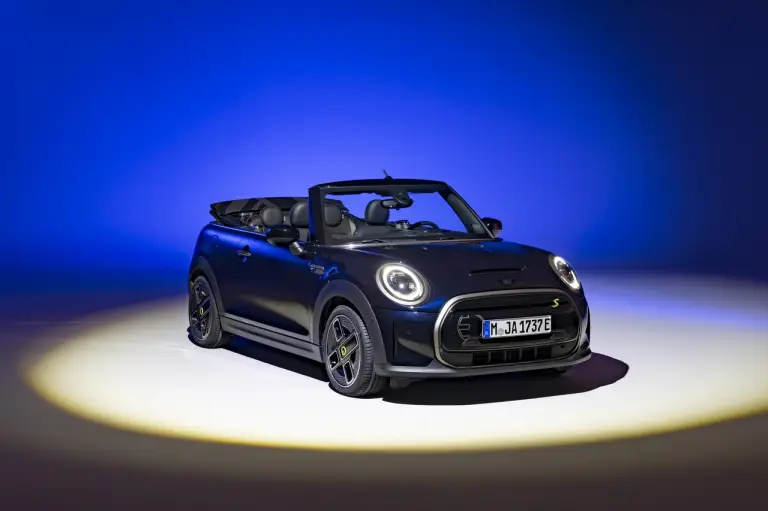 Mini Cooper SE Cabrio - 2