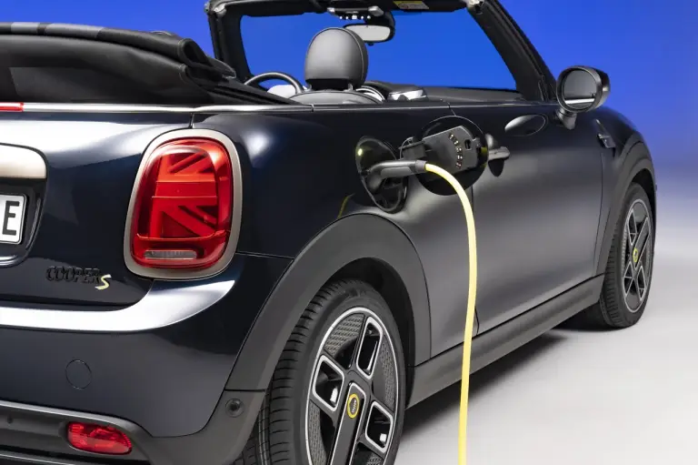 Mini Cooper SE Cabrio - 20