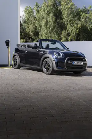 Mini Cooper SE Cabrio - 230