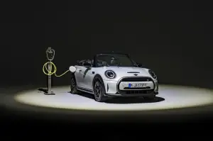 Mini Cooper SE Cabrio - 34